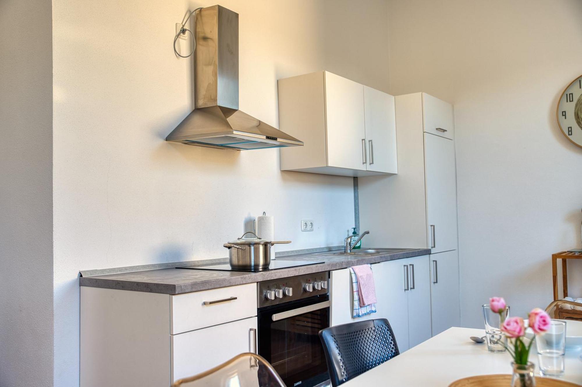 Wen Bhf Neu & Zentral In Weiden Fuer Bis Zu 6 Personen Appartement Weiden in der Oberpfalz Buitenkant foto