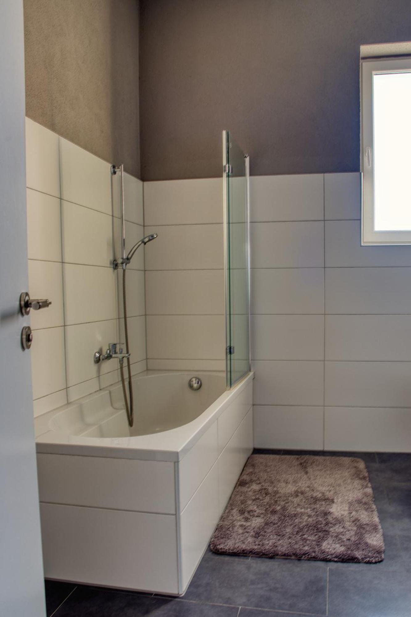 Wen Bhf Neu & Zentral In Weiden Fuer Bis Zu 6 Personen Appartement Weiden in der Oberpfalz Buitenkant foto